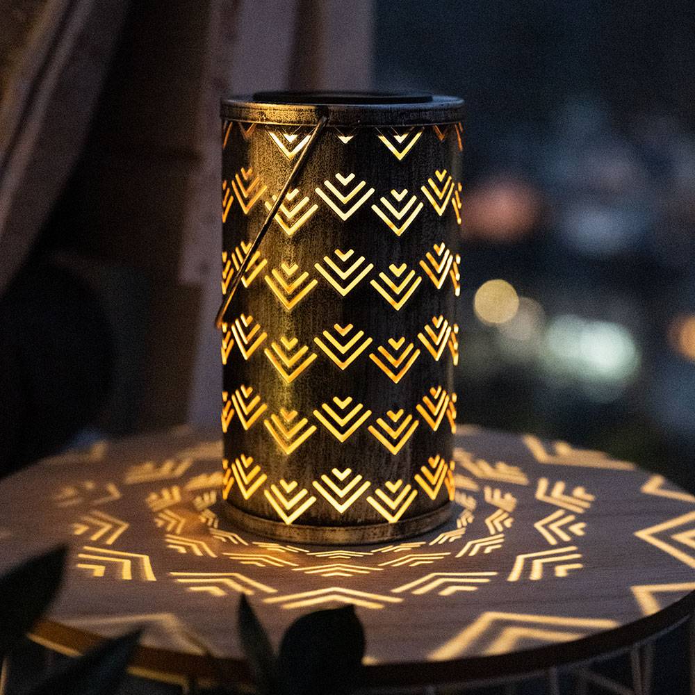 Solarleuchte Laterne Solarlaterne silber antik Außenleuchte Laterne Lichteffekt, Dekorstanzungen, Metall, 1x LED 0,06W warmweiß, DxH 11x19 cm