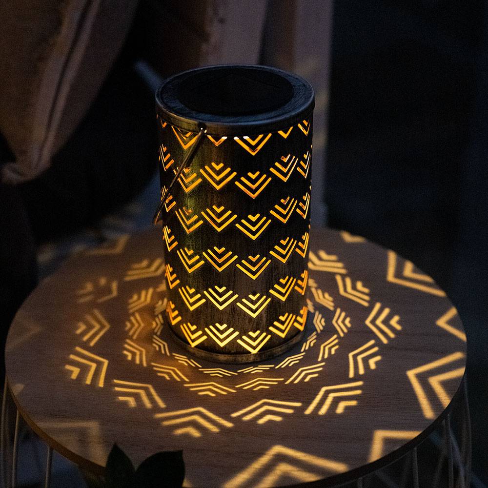 Solarleuchte Laterne Solarlaterne silber antik Außenleuchte Laterne Lichteffekt, Dekorstanzungen, Metall, 1x LED 0,06W warmweiß, DxH 11x19 cm