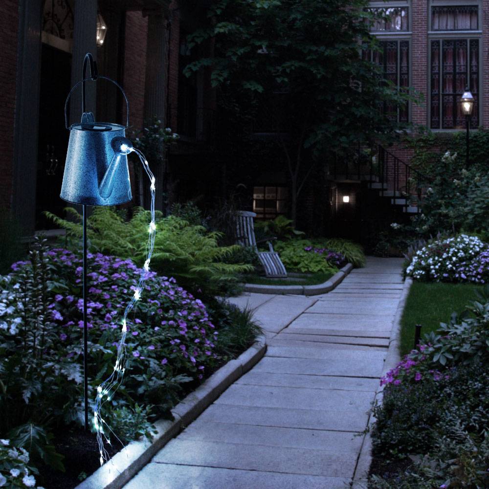 Wasserfall Gießkanne Solar LED Garten Deko draußen Gießkanne mit Lichterkette Außen mit Halterung, flackernde LEDs, 80x LED neutralweiß H 130 cm