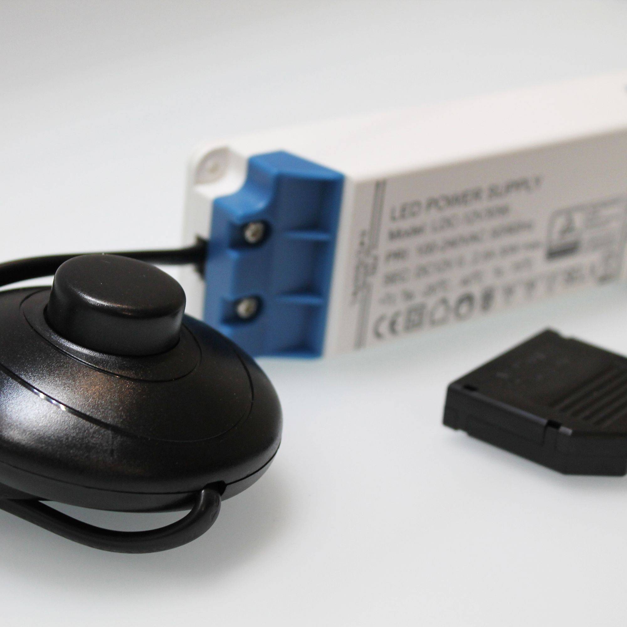 kalb | Runde LED Aufbauleuchten Schrankbeleuchtung 1-6er SET inkl. Netzteil mit/ohne Fußschalter