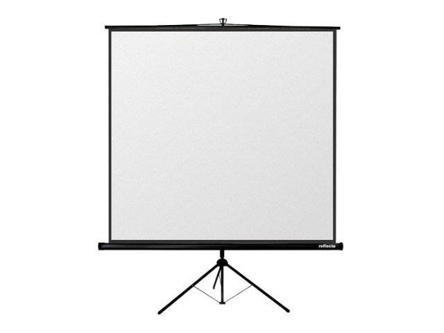 Leere Projektorleinwand auf Stativständer mit ausziehbarem Rahmen und schwarzem Rand, isoliert auf weißem Hintergrund.