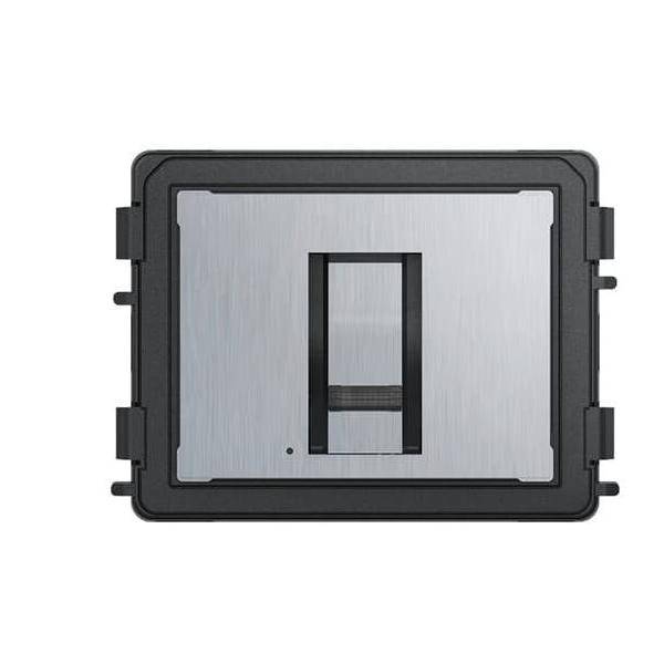 Ein rechteckiges schwarzes und silbernes Gerät mit einem zentralen vertikalen schwarzen Balken, möglicherweise Teil einer elektrischen Ausrüstung oder einer Abdeckung.