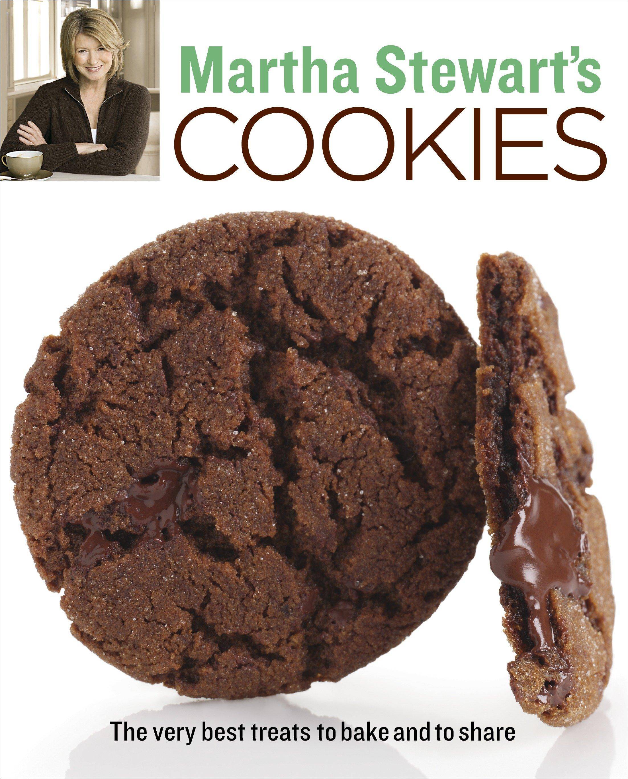Martha Stewart's Cookies The Very Best Treats to Bake and to Share: A Baking Book. By Martha Stewart Living Magazine