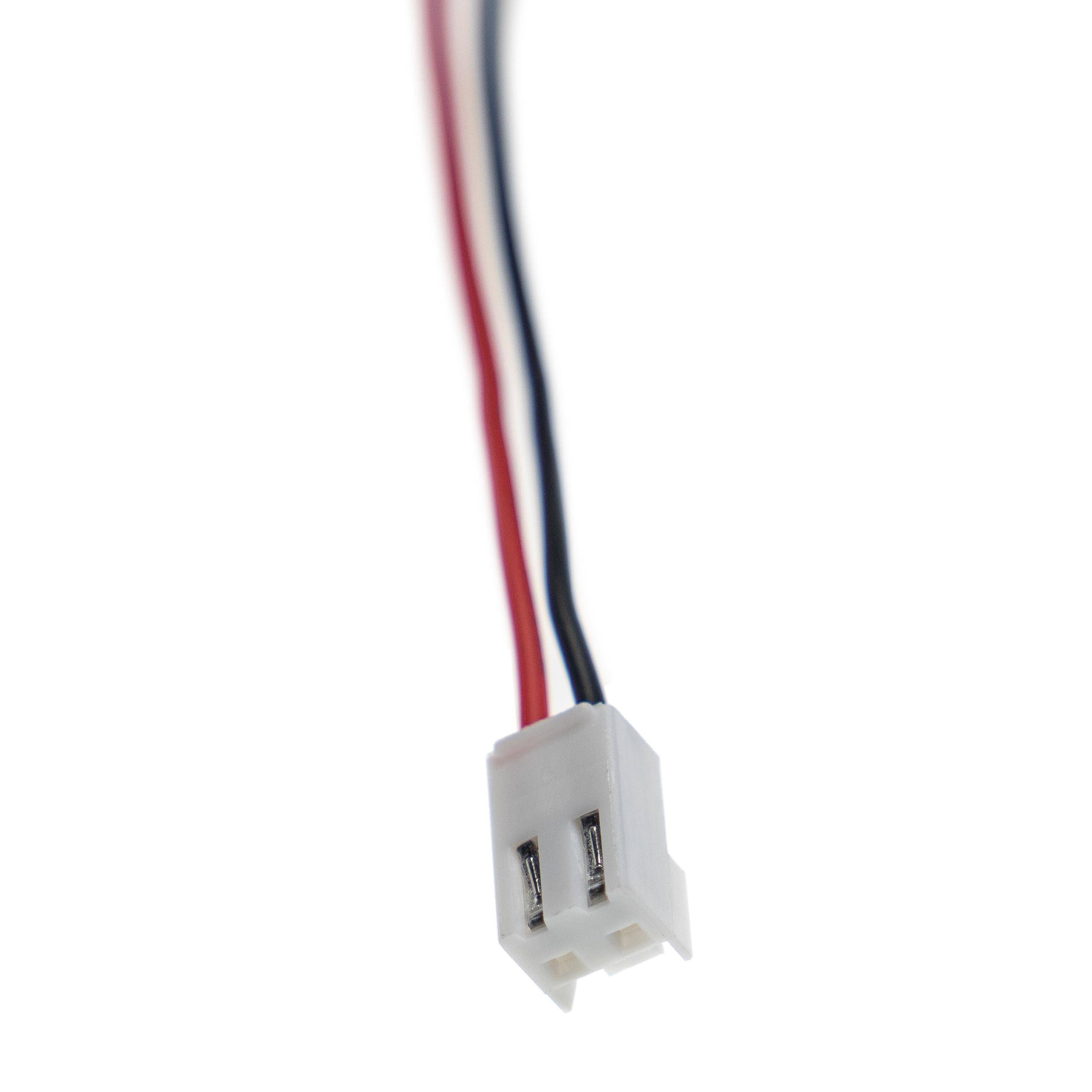 Ein Drei-Draht-Stecker mit roten, weißen und blauen Drähten, die sich aus einem weißen Kunststoffgehäuse erstrecken, wird für elektronische Verbindungen verwendet.