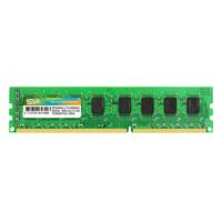 Grünes Computer-RAM-Speichermodul mit mehreren schwarzen Chips auf einer Leiterplatte