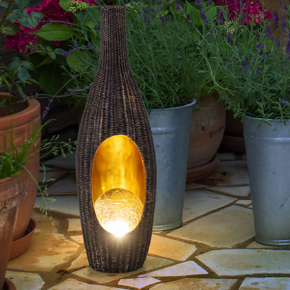 Solarleuchte Rattan-Optik goldfarben mit Glaskugel Solarleuchte Gartendeko für Außen Deko Design, Crackle braun, LED warmweiß, LxH 14,3x45,5 cm