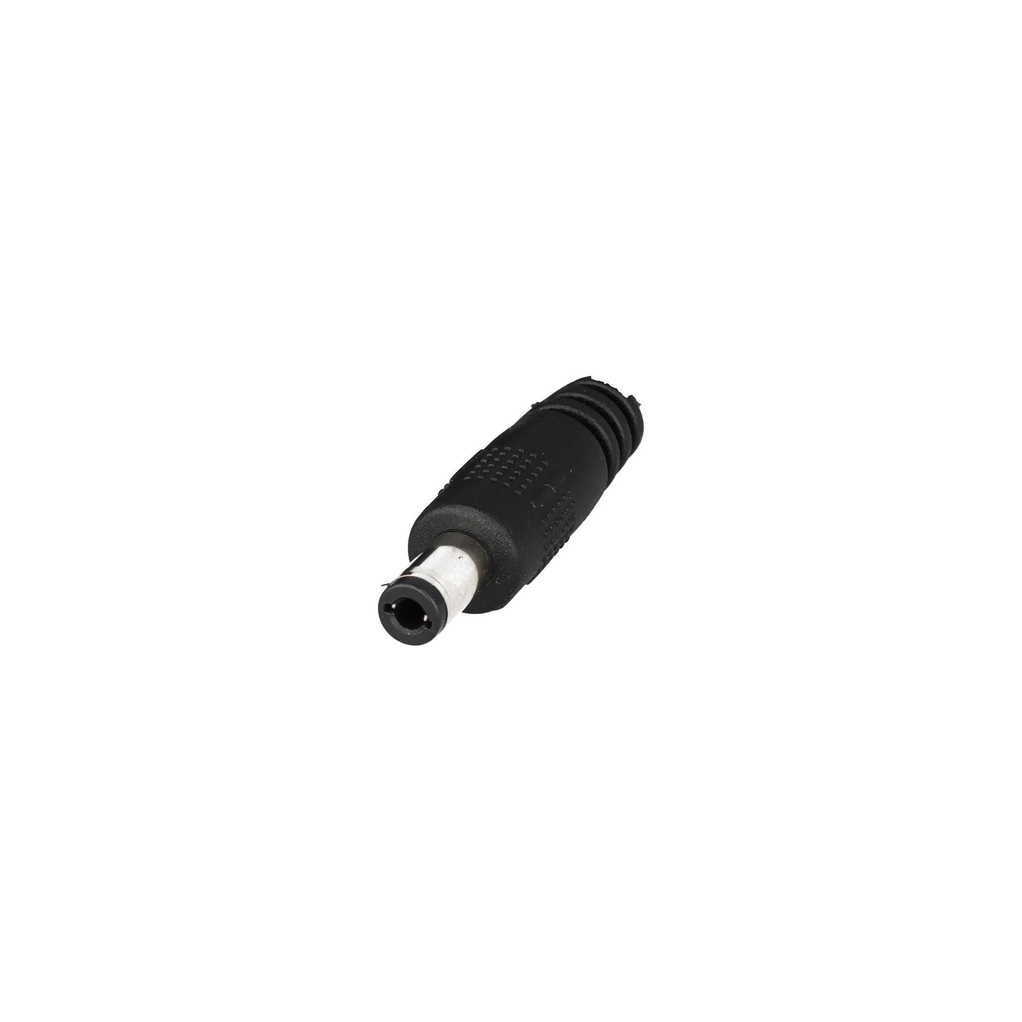 Schwarzer 3,5-mm-Audioklinken-Stecker auf weißem Hintergrund.
