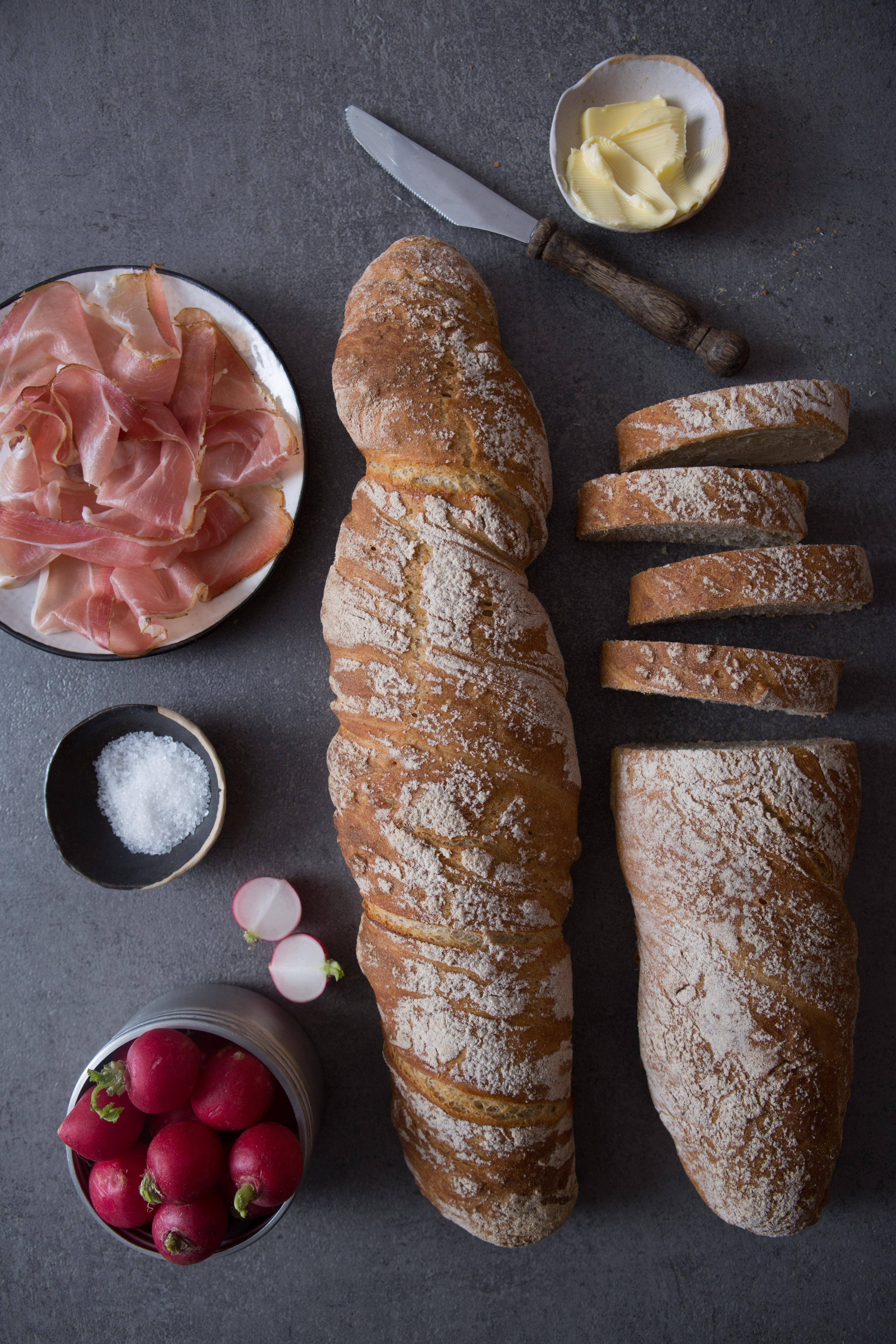 Backen mit Christina Einfache und schnelle Rezepte, die ganz sicher gelingen!. Das Backbuch von der bloggenden Bäuerin aus Österreich. U.a. Brot, Se