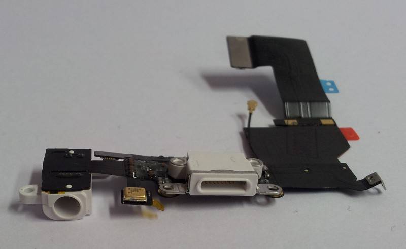 Docking Port (USB Lightning) mit Kopfhörerbuchse für iPhone 5S in weiß