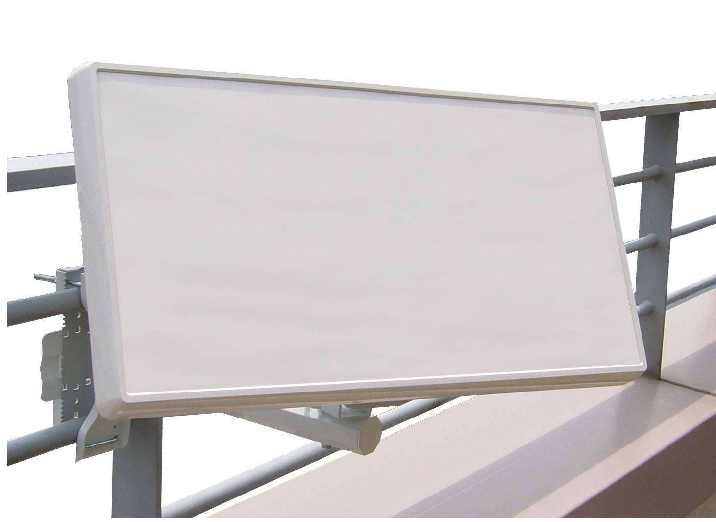 Selfsat H21D4 Quad Flachantenne 4 Teilnehmer mit austauschbaren LNB