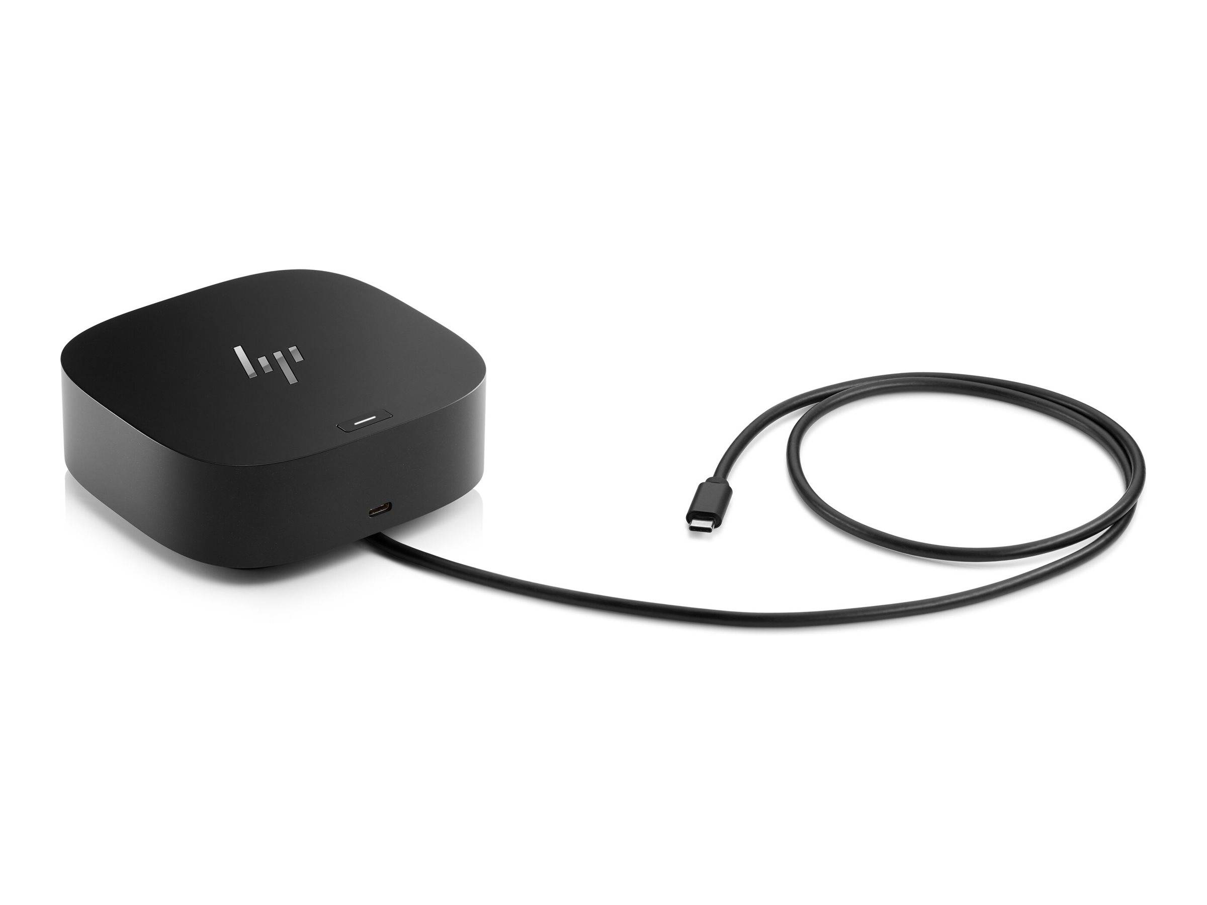 Eine schwarze Dockingstation mit einem nach rechts ausgestreckten USB-C-Kabel, entwickelt zum Anschluss mehrerer Geräte.