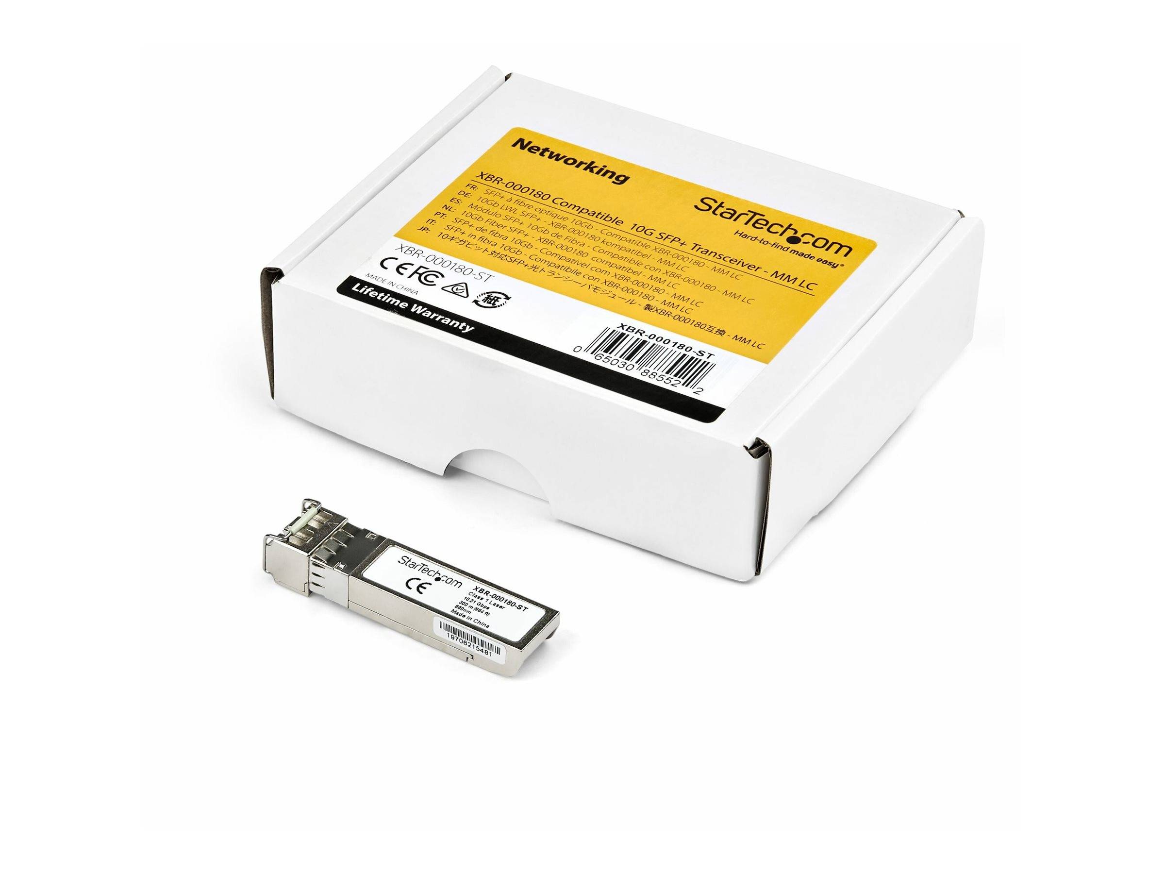StarTech.com Netzwerkproduktbox mit einem kleinen metallischen SFP-Transceiver-Modul, das vorne auf weißem Hintergrund angezeigt wird.