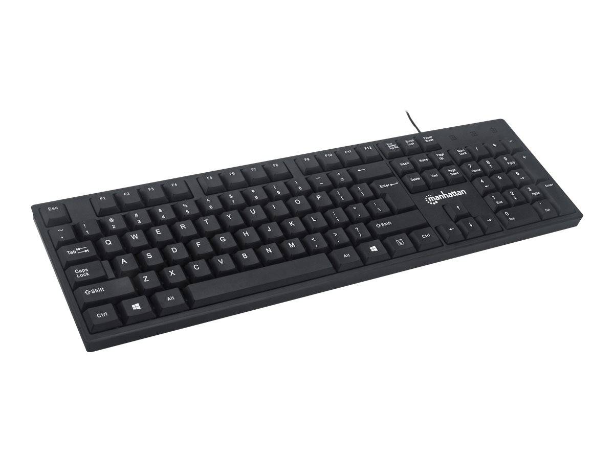 Schwarze vollwertige kabelgebundene Computertastatur, schräg auf weißem Hintergrund dargestellt.