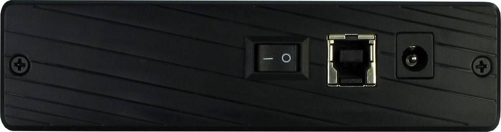 Rückseite eines Geräts mit einem Netzschalter, einem Ethernet-Anschluss und einer Gleichstrom-Buchse.