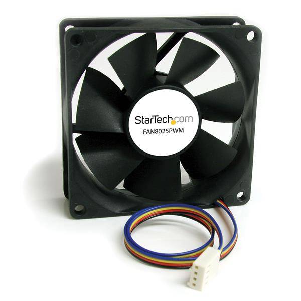 Black StarTech Computerlüfter mit angebrachtem mehrfarbigem Stromkabel und Stecker auf weißem Hintergrund.
