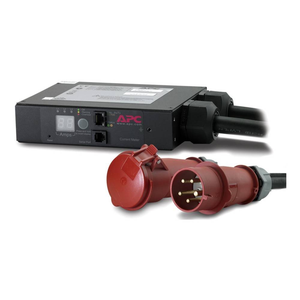 APC ATS 16A Stromverteilungseinheit mit angeschlossenem rotem industriellen Stromstecker.