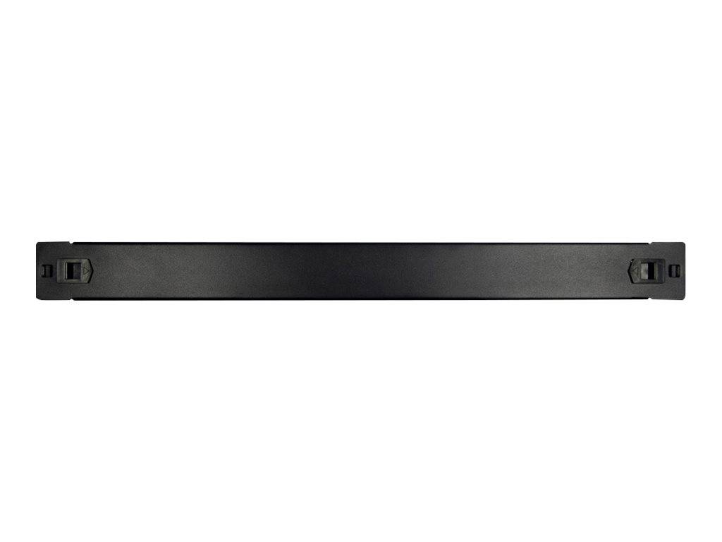 Ein langes schwarzes Metallregal oder eine Befestigungsschiene in der Mitte auf weißem Hintergrund.