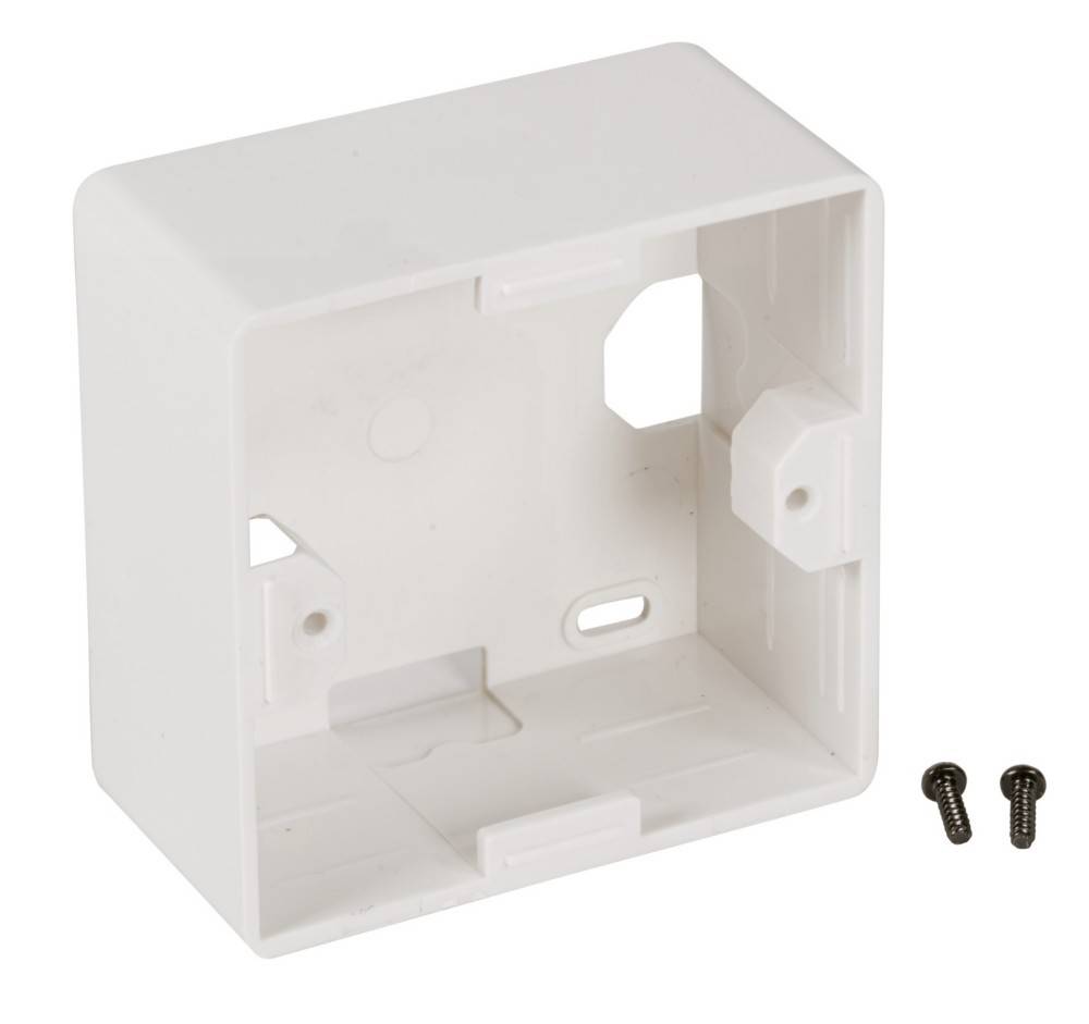 Eine weiße quadratische Wandeinbaubox mit zwei Schrauben daneben, die zur Aufnahme von elektrischen Komponenten vorgesehen ist.