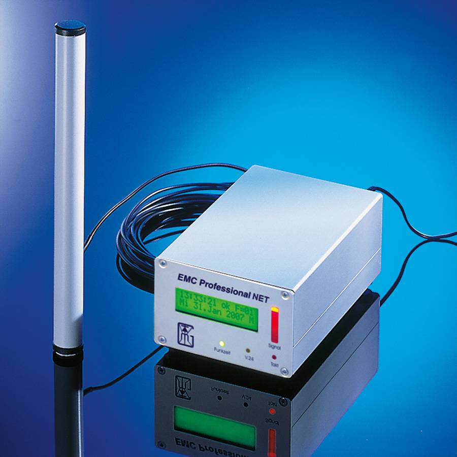 GUDE 3001 EMC Professional Zeitserver Mini-Tower, integrierte Funkuhr, ext. Antenne BNC, 5m