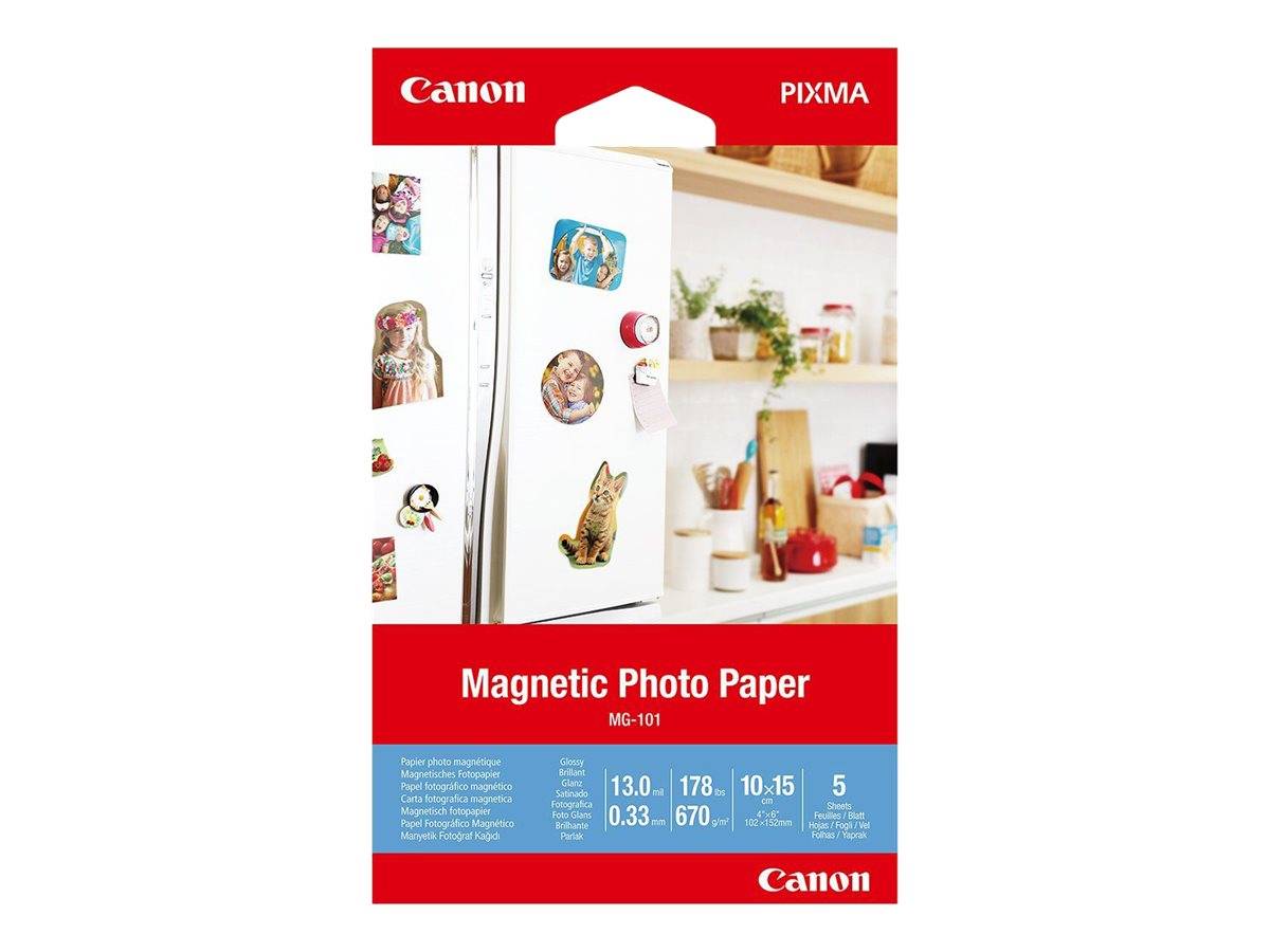 Canon PIXMA Magnetisches Fotopapier MG-101 Verpackung mit einem Kühlschrank, auf dem Fotomagnete angebracht sind; Das Etikett hebt 13,0 x 0,33 Zoll, 178 g/m², 10,15 x 670 ft, 5 Blatt hervor.