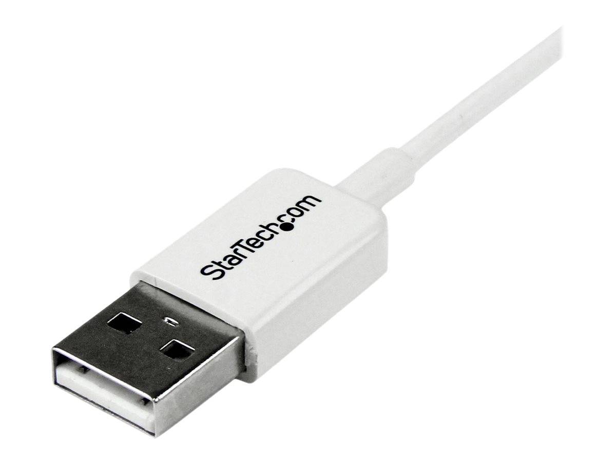 Weißes StarTech USB-Kabelverbindungsstück auf einfachem Hintergrund, mit dem Markennamen auf dem Stecker gedruckt.