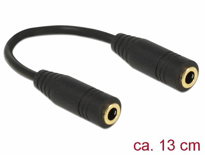 Kurzes schwarzes Audio-Verlängerungskabel mit zwei weiblichen 3,5-mm-Klinkensteckern, beschriftet mit „ca. 13 cm