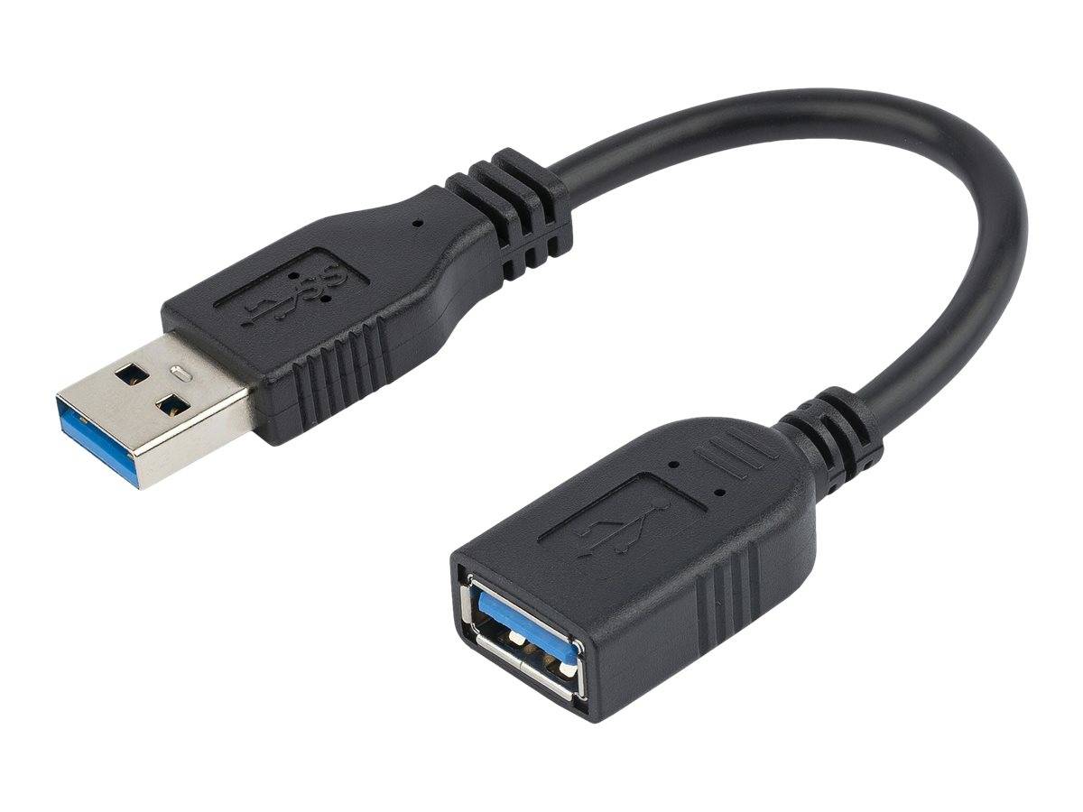 Kurzes USB-3.0-Verlängerungskabel mit einem männlichen USB-A-Stecker und einer weiblichen USB-A-Buchse auf weißem Hintergrund