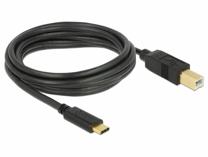 Aufgerolltes schwarzes USB-Kabel mit einem USB-C-Anschluss an einem Ende und einem USB Typ-B-Anschluss am anderen Ende.