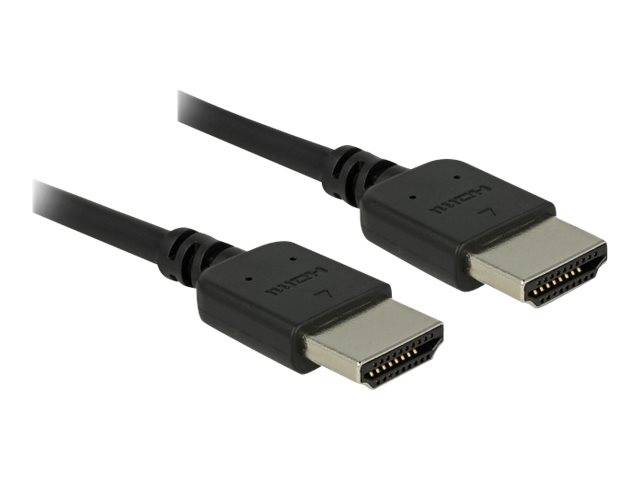 Zwei schwarze HDMI-Kabel mit vergoldeten Anschlüssen auf weißem Hintergrund.