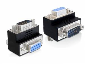 Zwei schwarze VGA-Serialadapter-Stecker nebeneinander auf weißem Hintergrund, ein männlicher und ein weiblicher DB9-zu-VGA-Stecker.