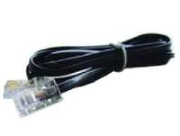 Schwarzes Ethernet-Kabel mit durchsichtigen RJ45-Steckern auf weißem Hintergrund.