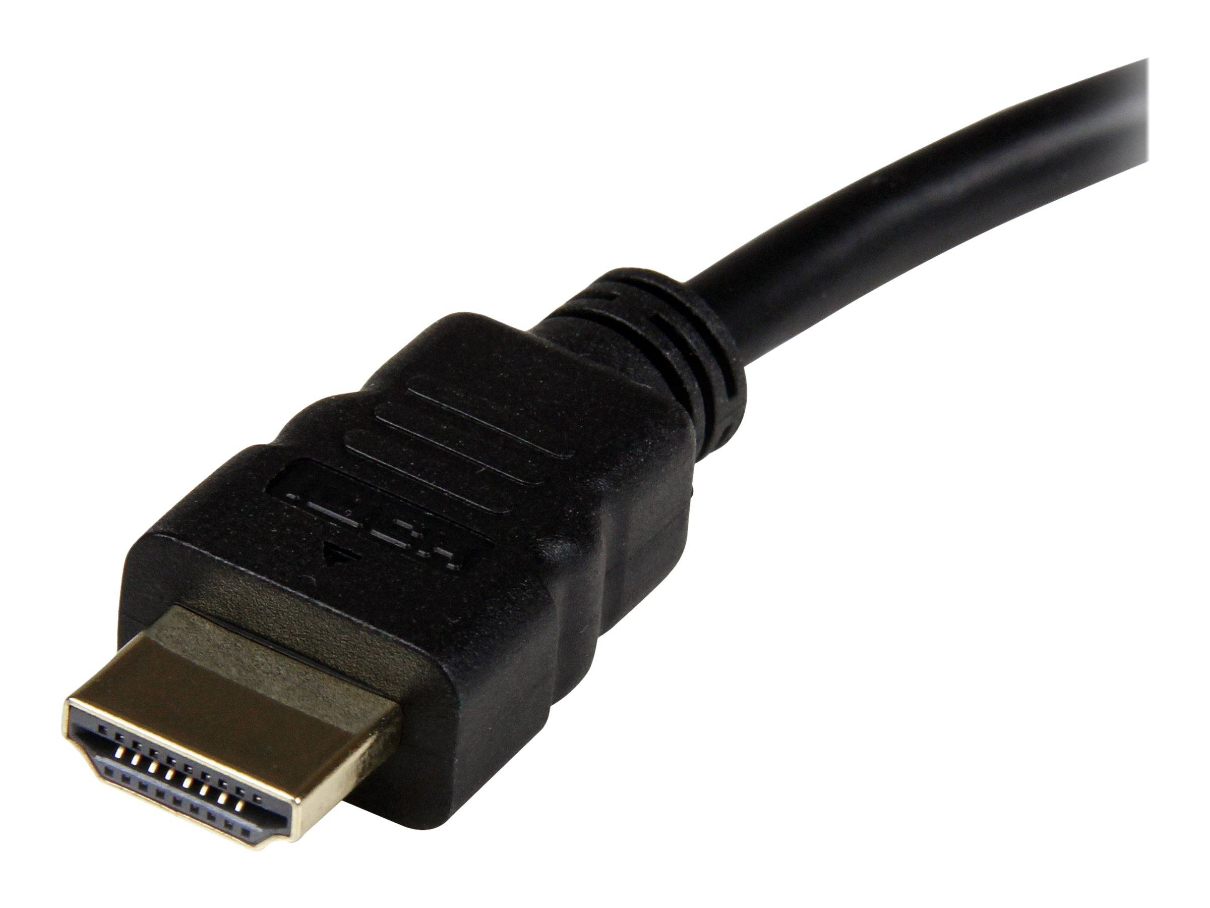 Nahaufnahme eines schwarzen HDMI-Kabelsteckers auf weißem Hintergrund.