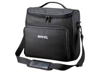 Schwarze BenQ-Schultertasche mit Griff, vorderer Reißverschlusstasche und verstellbarem Riemen auf weißem Hintergrund.