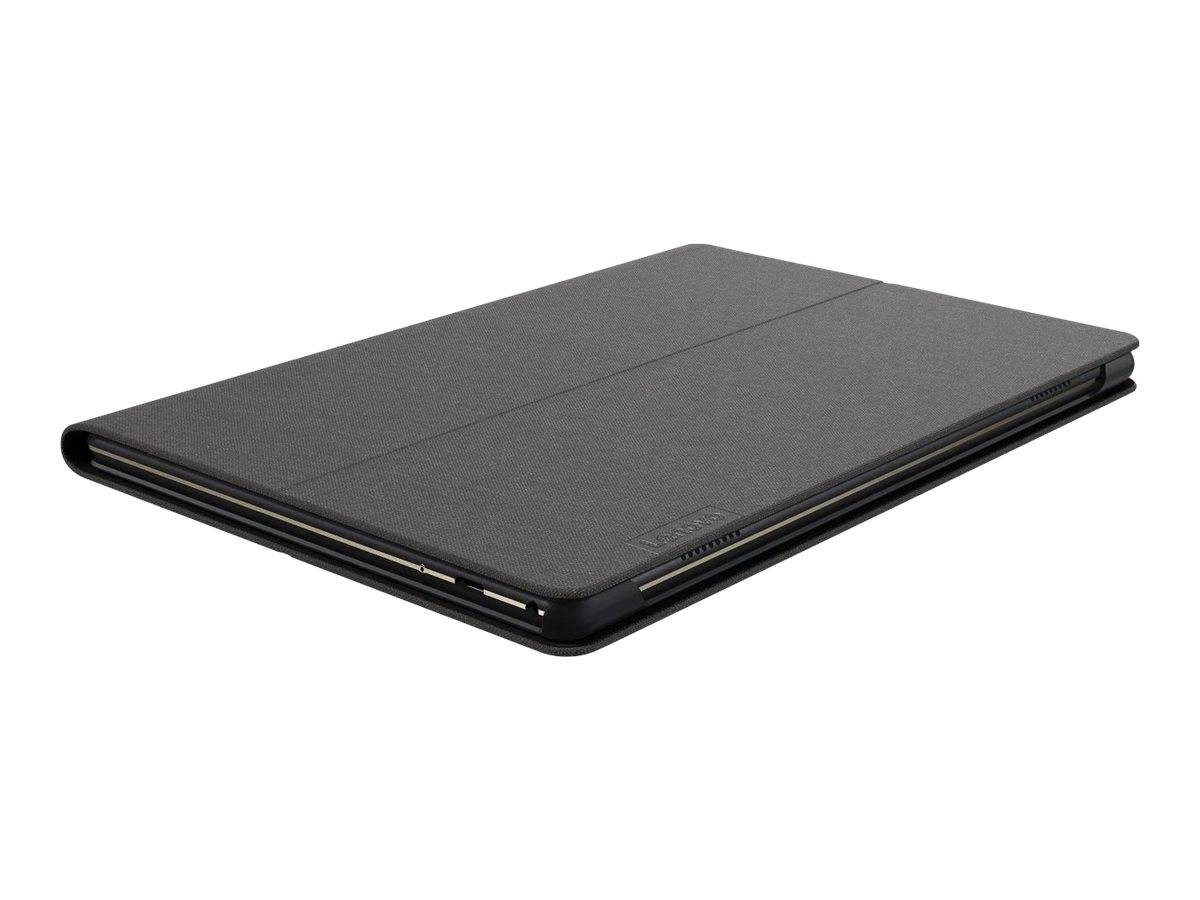 Geschlossener dunkelgrauer Laptop in einer schlanken Schutzhülle, im Winkel auf weißem Hintergrund dargestellt.