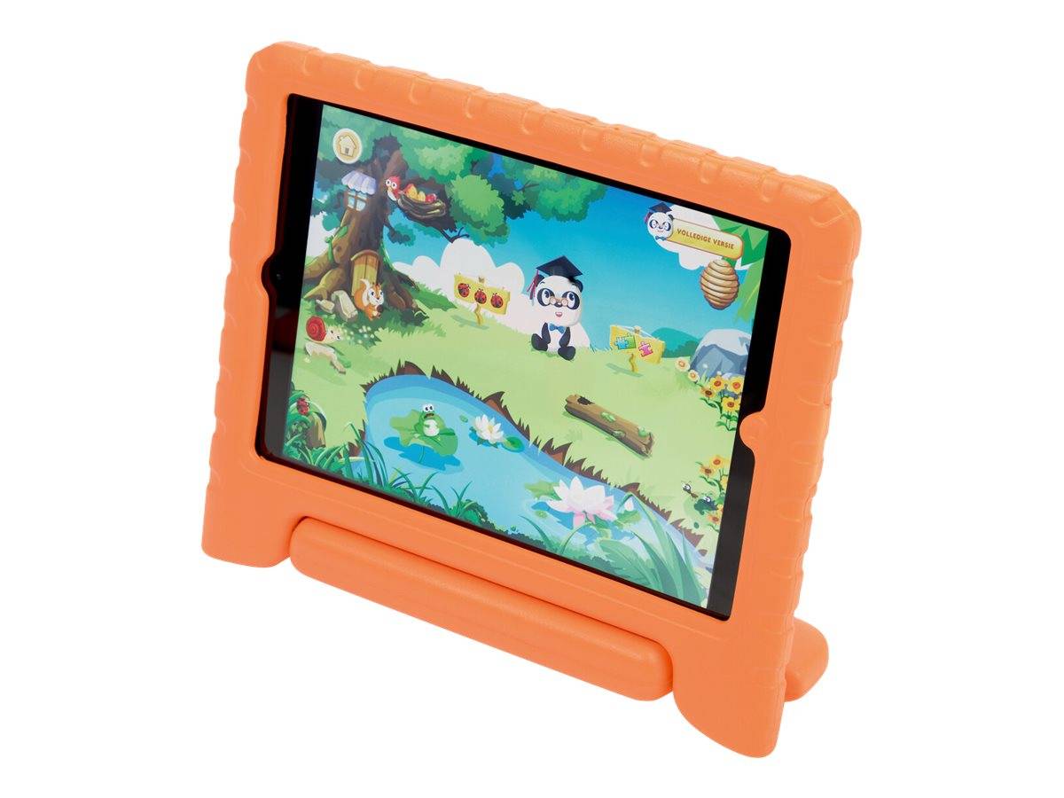 Tablet in einem orangefarbenen kindersicheren Gehäuse zeigt eine farbenfrohe animierte Spielszene mit einer Pandafigur in einem Wald.