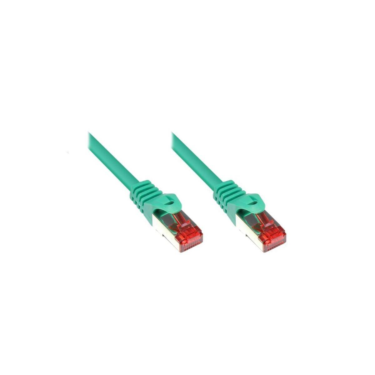 Zwei grüne Ethernet-Kabel mit roten Steckern, die für Netzwerk- und Internetverbindungen verwendet werden.