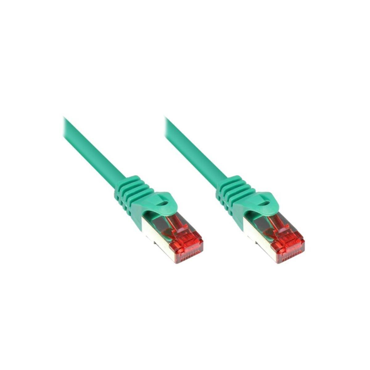 Ein grünes Ethernet-Kabel mit roten Anschlüssen an beiden Enden.