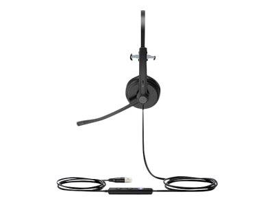 Schwarzes Over-Ear-Kopfhörer-Set mit Kabel und Inline-Steuerung, gezeigt auf weißem Hintergrund.