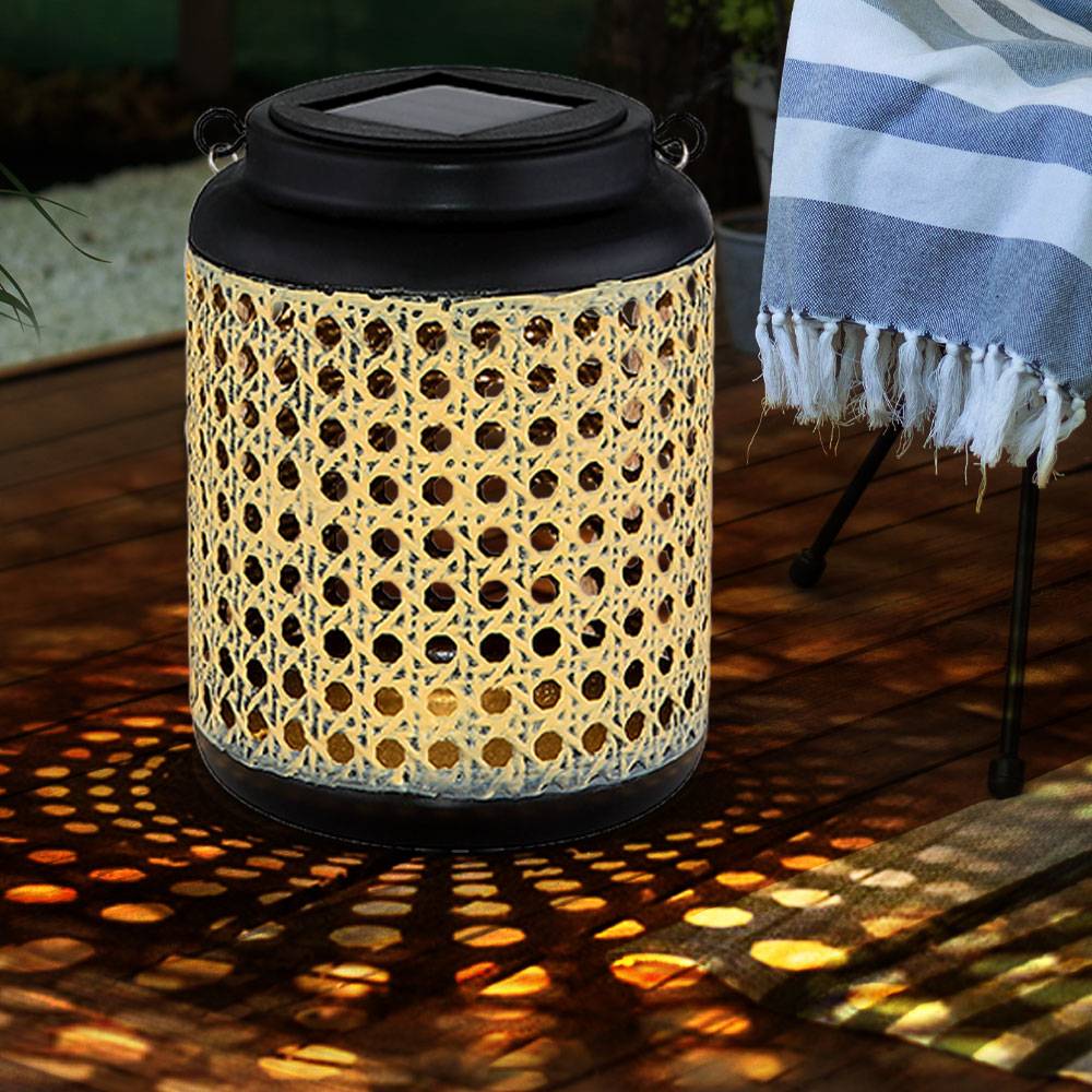 LED Laterne Solar Außen Solarlaterne für Außen Deko Laterne mit LED Stehleuchte Garten Dekoration schwarz braun zum hängen, Bambusoptik, 1x LED Ak