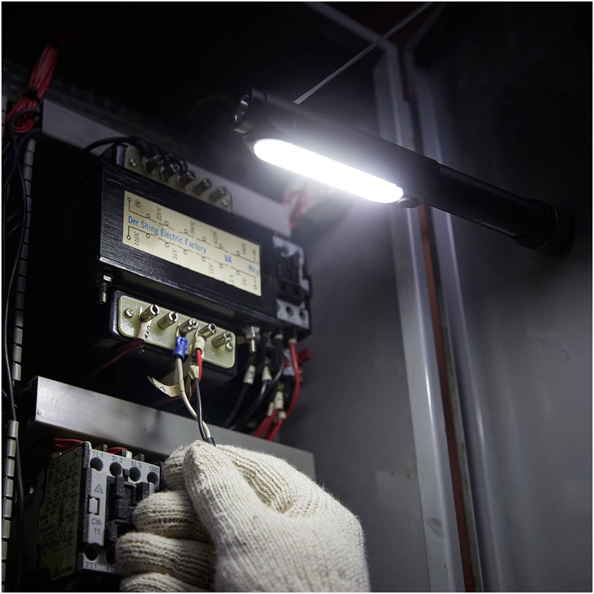 Taschenlampe C34 mi hellen 550 Lumen inklusive 3x AA Mignon 1,5V Batterie