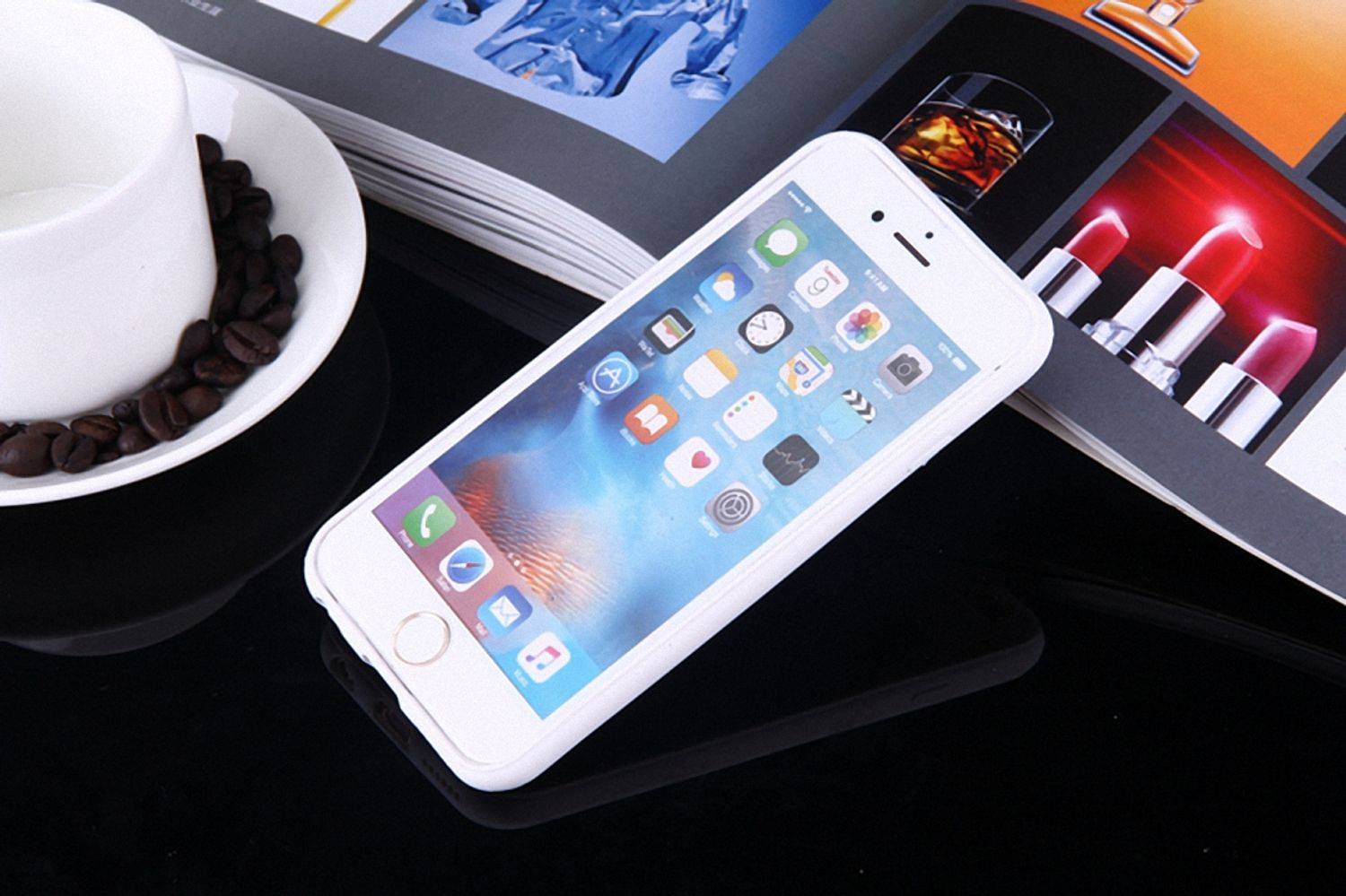 Apple iPhone 8 Plus Handyhülle Backcover Weiß