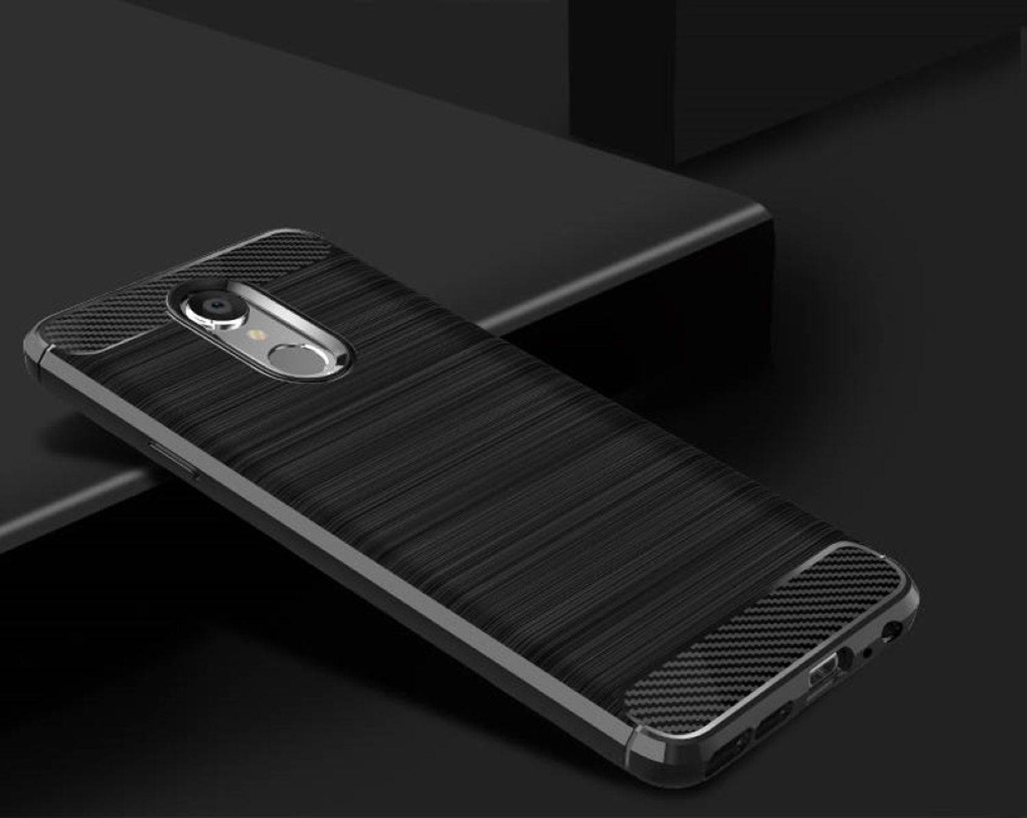 LG Q8 (2018) Handyhülle Carbon Optik Backcover Schwarz