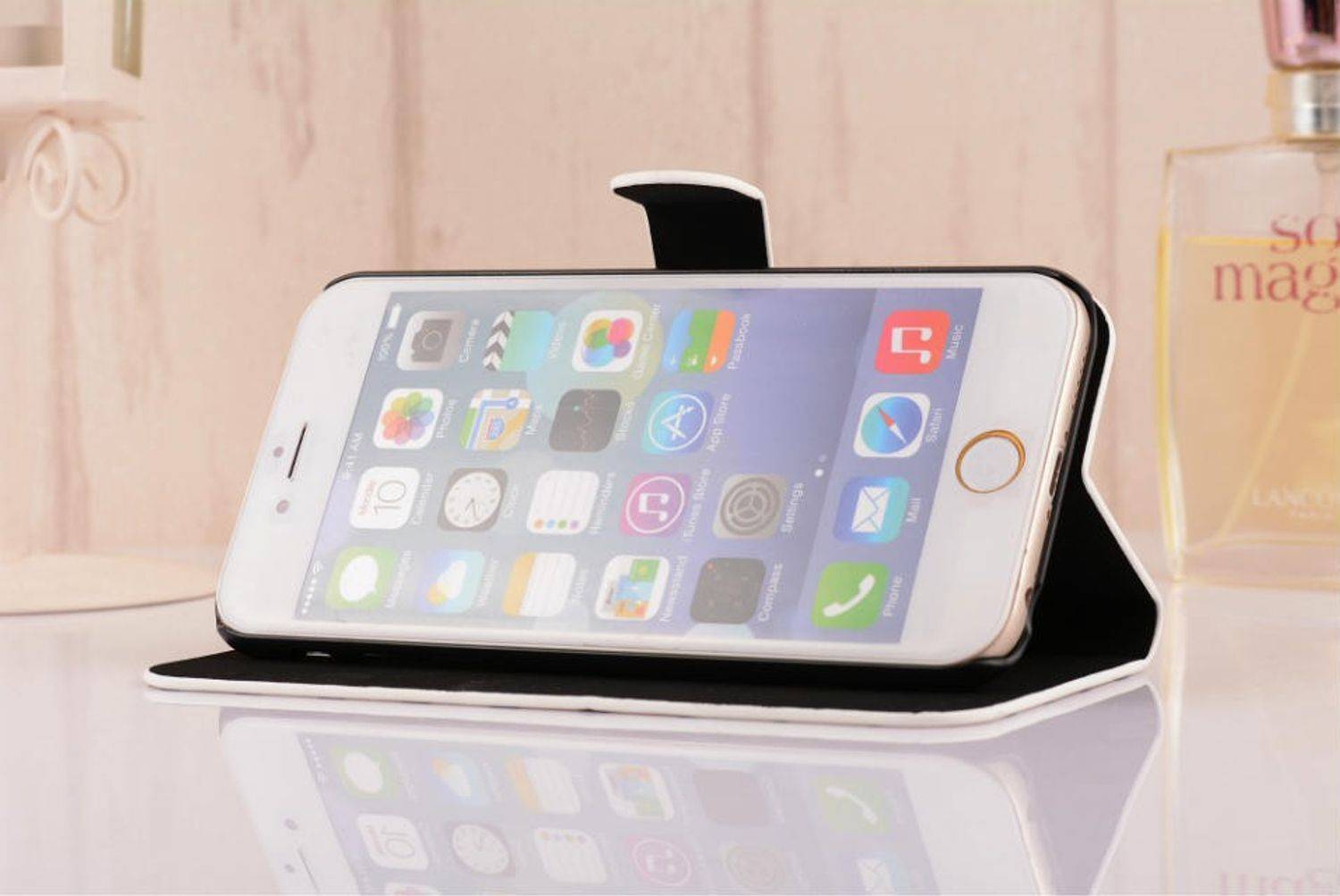 Apple IPhone 6 Plus / 6s Plus Handyhülle Backcover Weiß