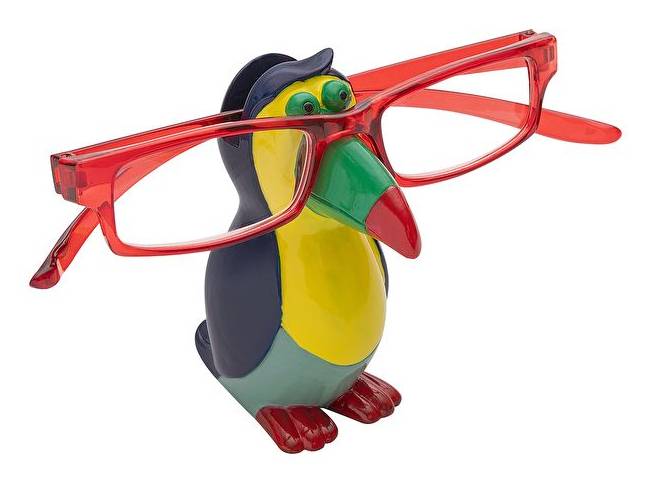 Eine bunte Pinguin-Figur trägt übergroße rote Brille auf weißem Hintergrund.