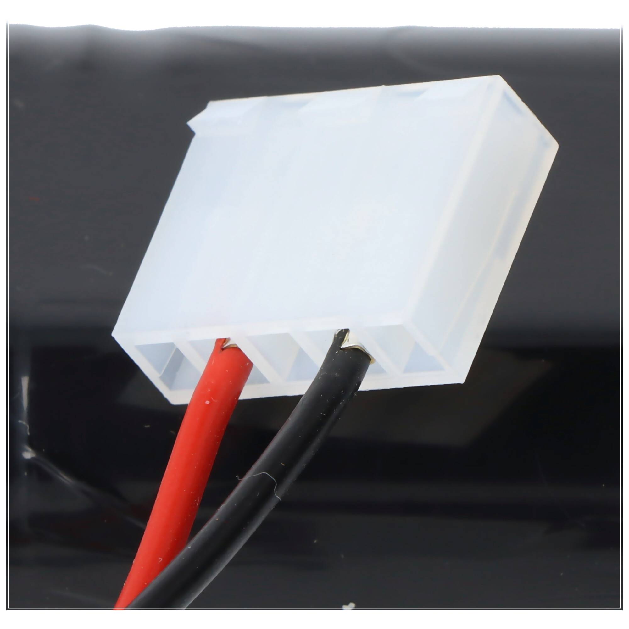 Notleuchtenakku NiMH 7,2V 1800mAh L2x3 Sub-C mit 200mm Kabel und Stecker