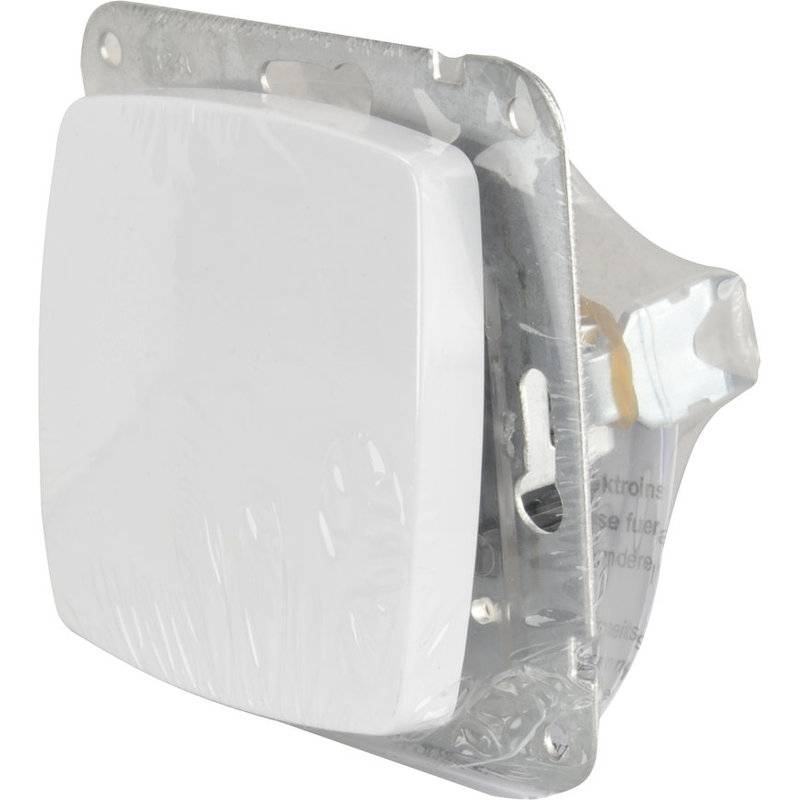 Ein weißer quadratischer Drucktaster mit einer Metallbefestigungshalterung, dargestellt in neutraler Position.