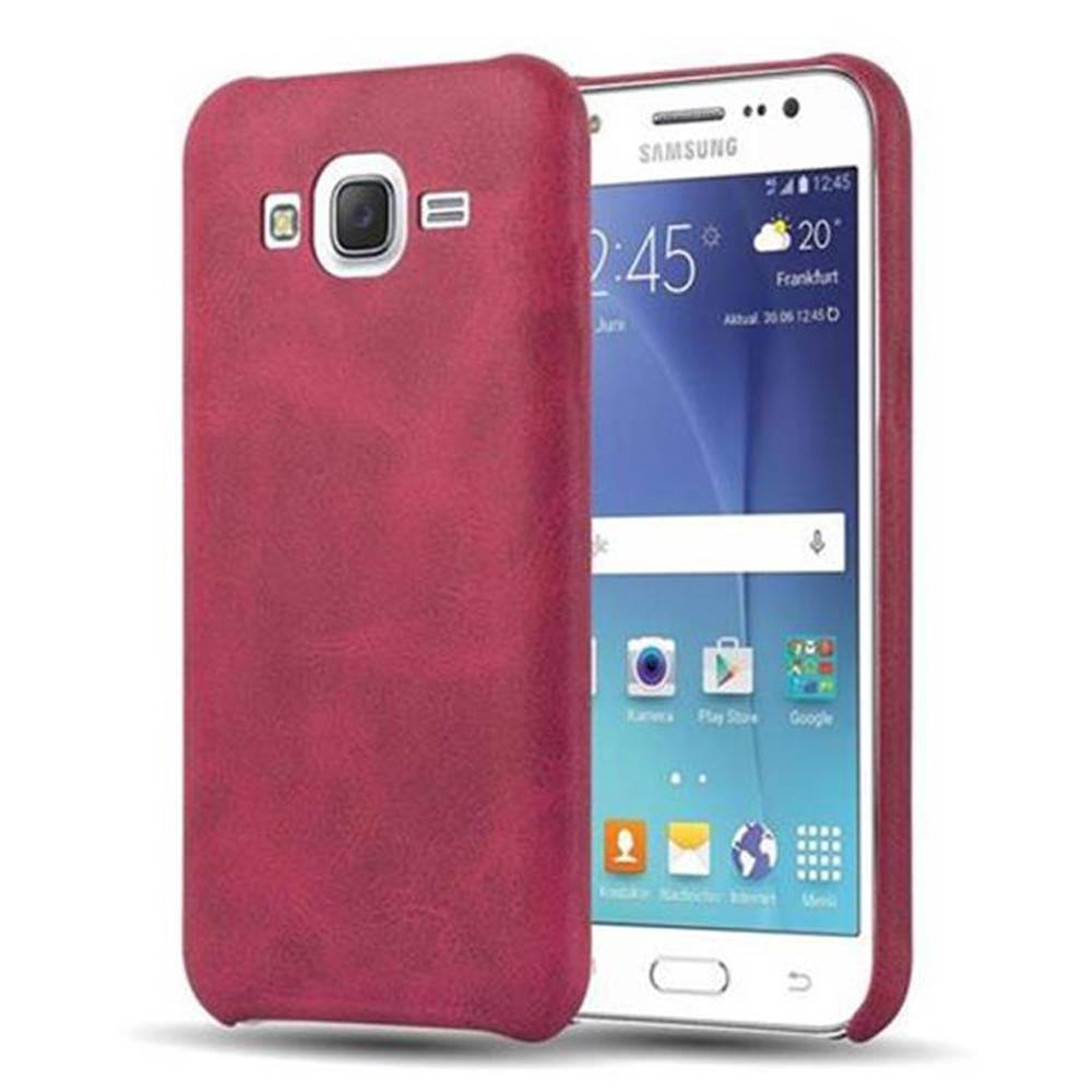 Cadorabo Schutzhülle für Samsung Galaxy J5 2015 Hülle in Rot Hard Case Handyhülle Kunstleder Etui