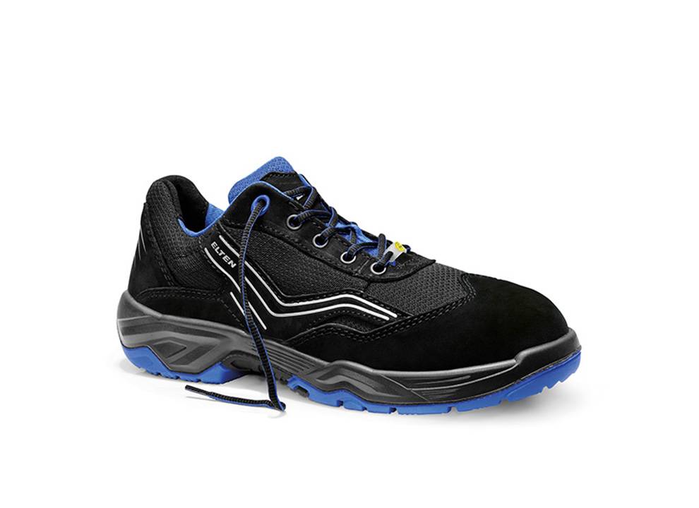 Ein schwarzer und blauer athletischer Schuh mit einer robusten Sohle und Akzentstreifen, konzipiert für Langlebigkeit und Komfort.