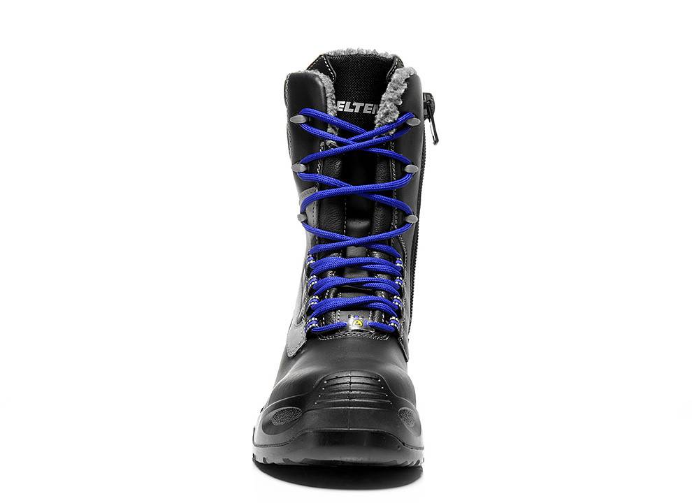 Ein robuster schwarzer Stiefel mit blauen Schnürsenkeln und einem seitlichen Reißverschluss, ausgestattet mit einer verstärkten Zehenpartie und Fleecefutter, entwickelt für Langlebigkeit und Wärme.