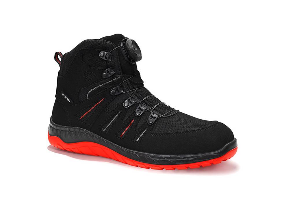 Ein schwarzer Wanderschuh mit roter Sohle, ausgestattet mit einem sicheren Schnürsystem und strapazierfähigem Stoff, entwickelt für Outdoor-Aktivitäten.